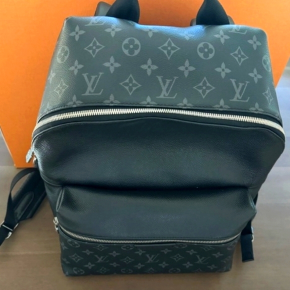 LoUiS VuItToN DiScOvErY BaCkPaCk GM. - Picture 3 of 13